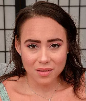 alana morrell add Carmela Clutch Lesbian photo