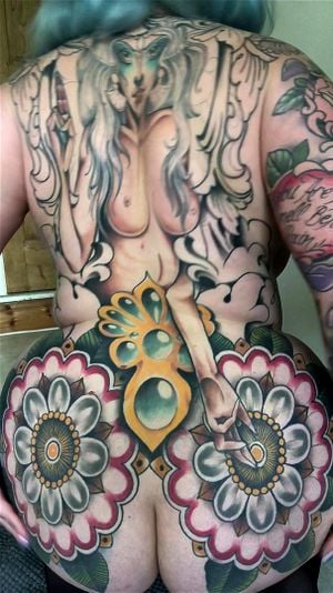 bill shelton add Tattooed Bbw Nude photo