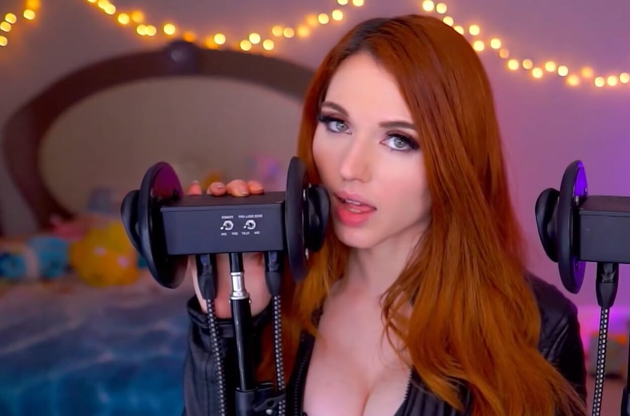 beth meeker add Amouranth Booty photo