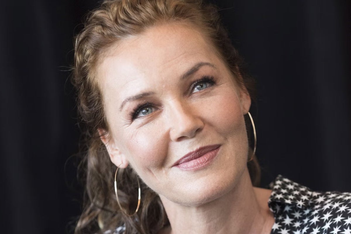 bambi carlton add Connie Nielsen Boobs photo
