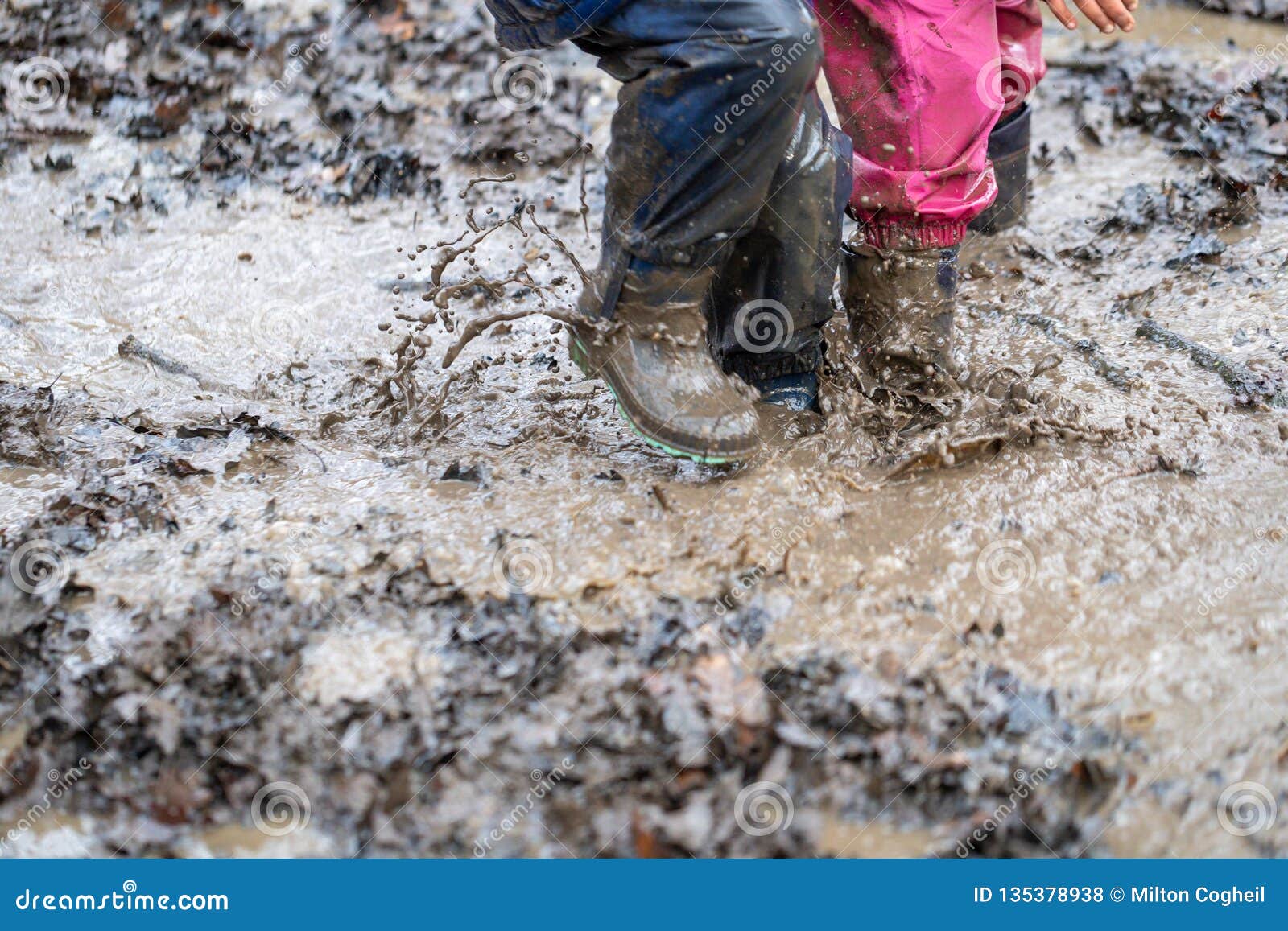 debbie niven add Downloaddreams Mud photo