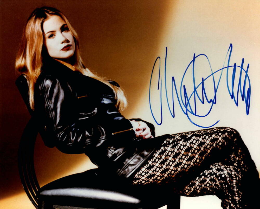 bill treiber add Naked Kelly Bundy photo