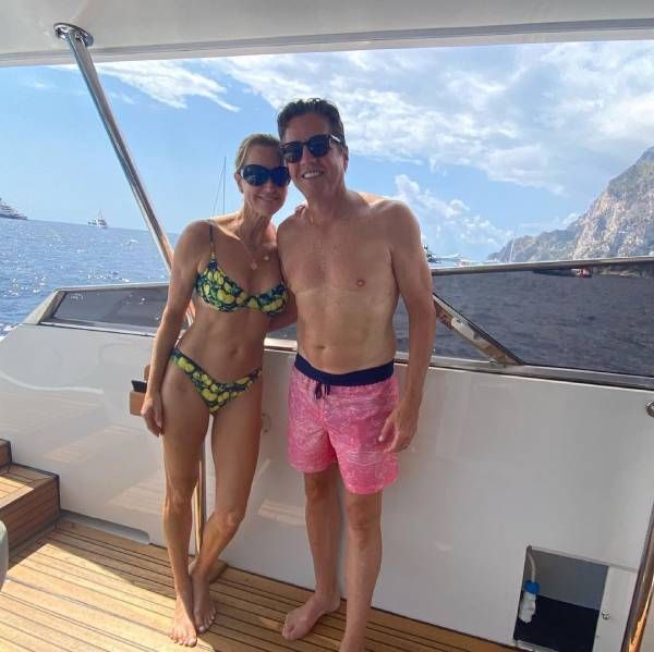 connie gonjoran sawyer add Lara Spencer Legs photo