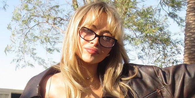 ashleigh vandenberg add Sabrina Carpenter Naked photo