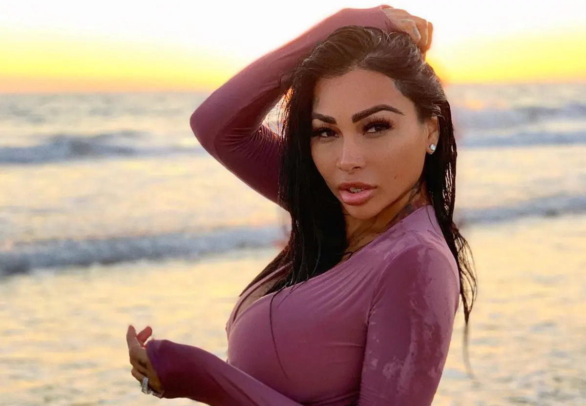 deanna alford add Brittanya Razavi New Videos photo