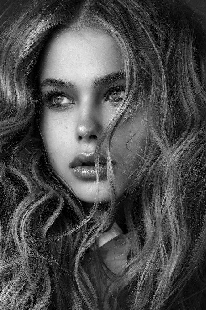 casey bova add Anna Zolotarenko photo