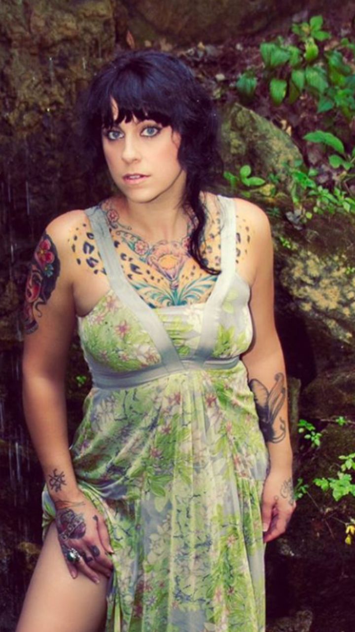 calum green add Nude Pictures Of Danielle Colby photo