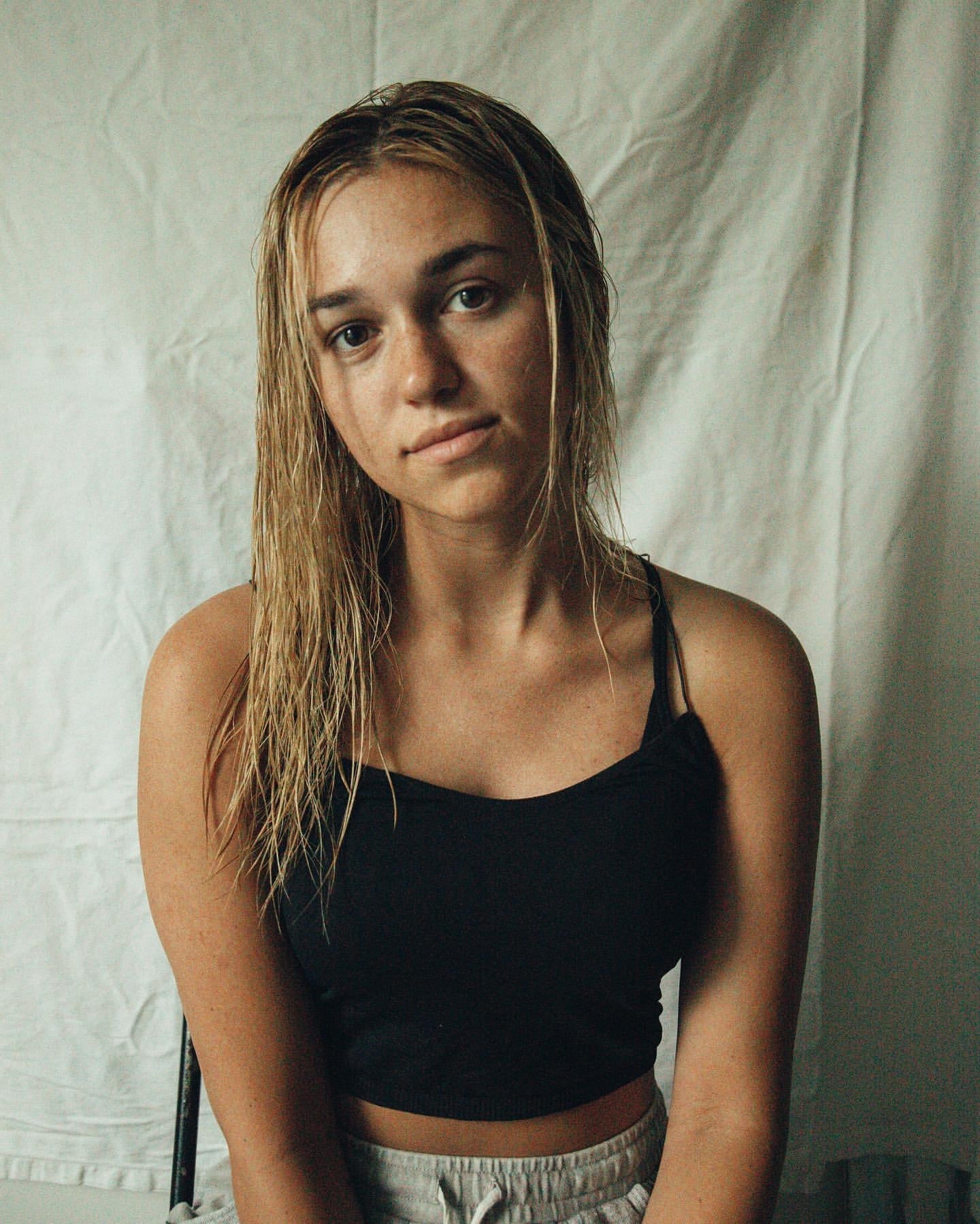 andy banach add Saddie Robertson Nude photo