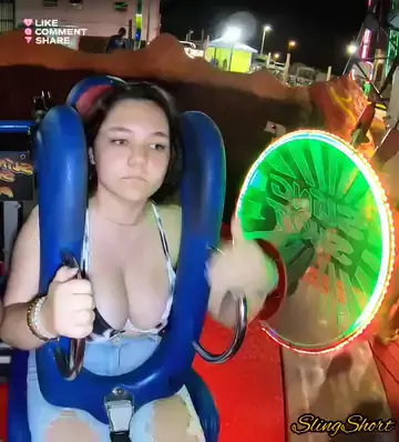 amirul abdullah add Rollercoaster Nipple Slip photo