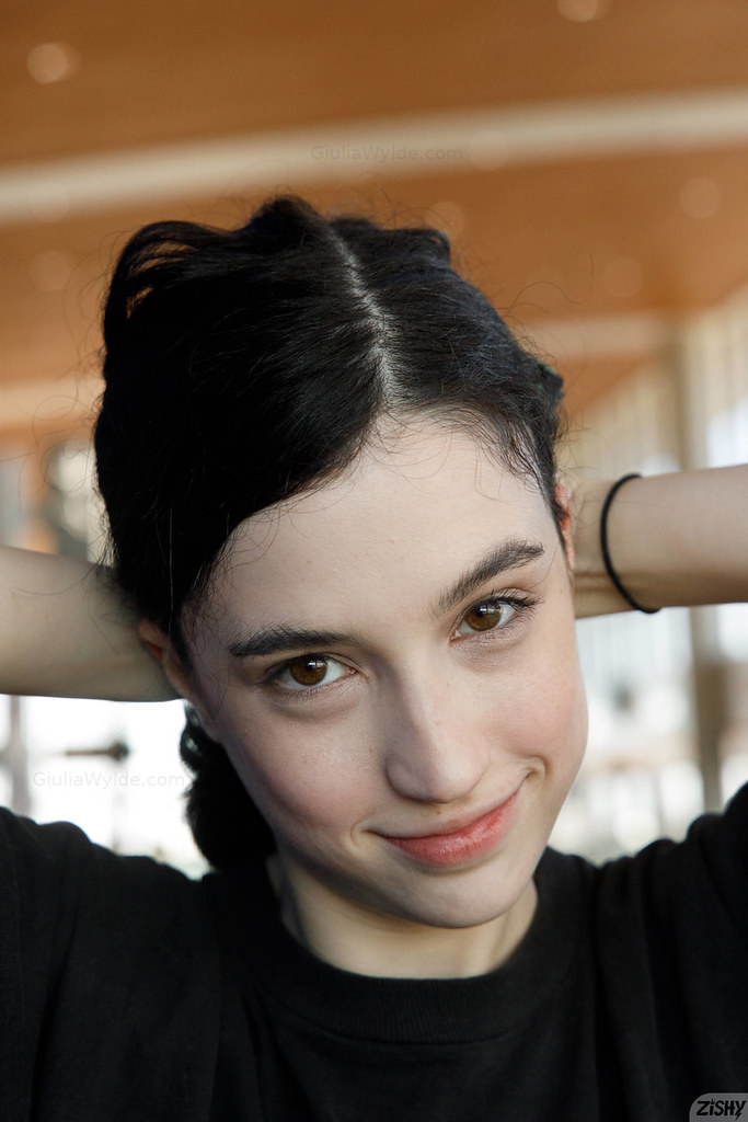ari feinberg add Giulia Wilde photo