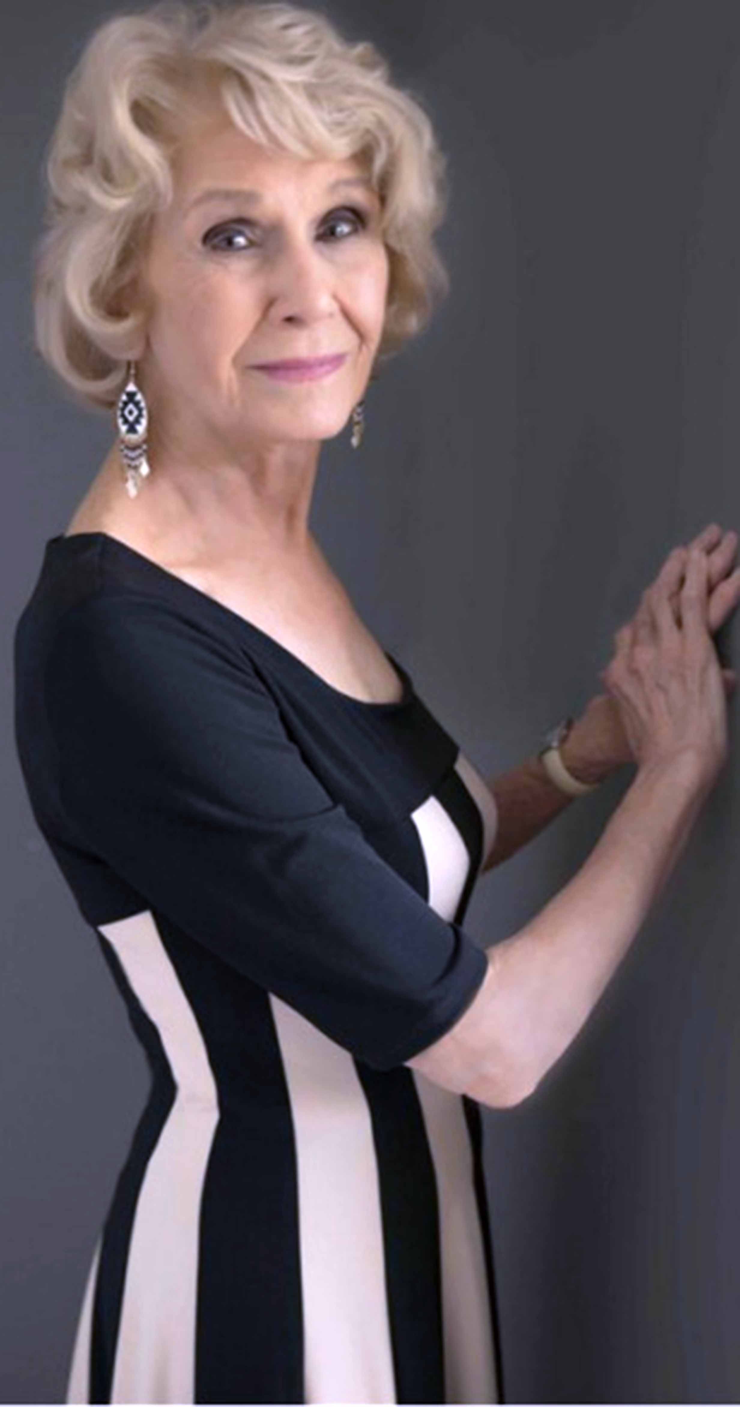 bernadette palmer add Older Classy Women photo