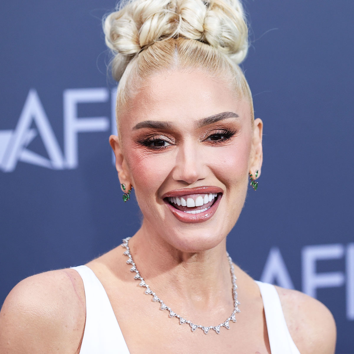 brad schuetz add Gwen Nudes photo