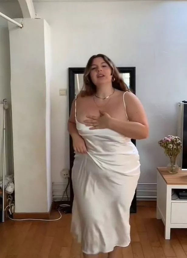 deniz yazici add Tities Falling Out photo