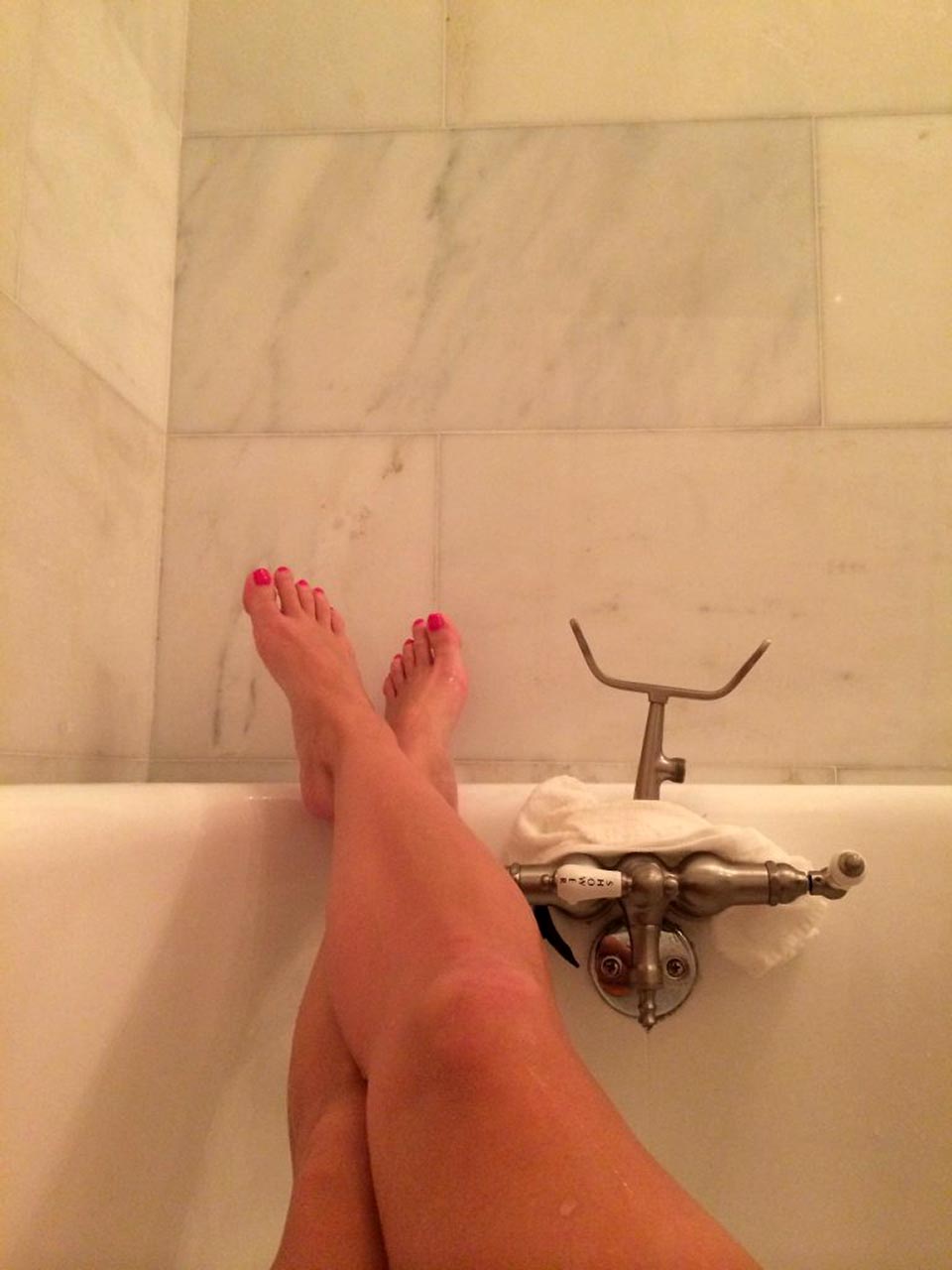 agamoni ghosh add Reese Witherspoon Naked Photos photo