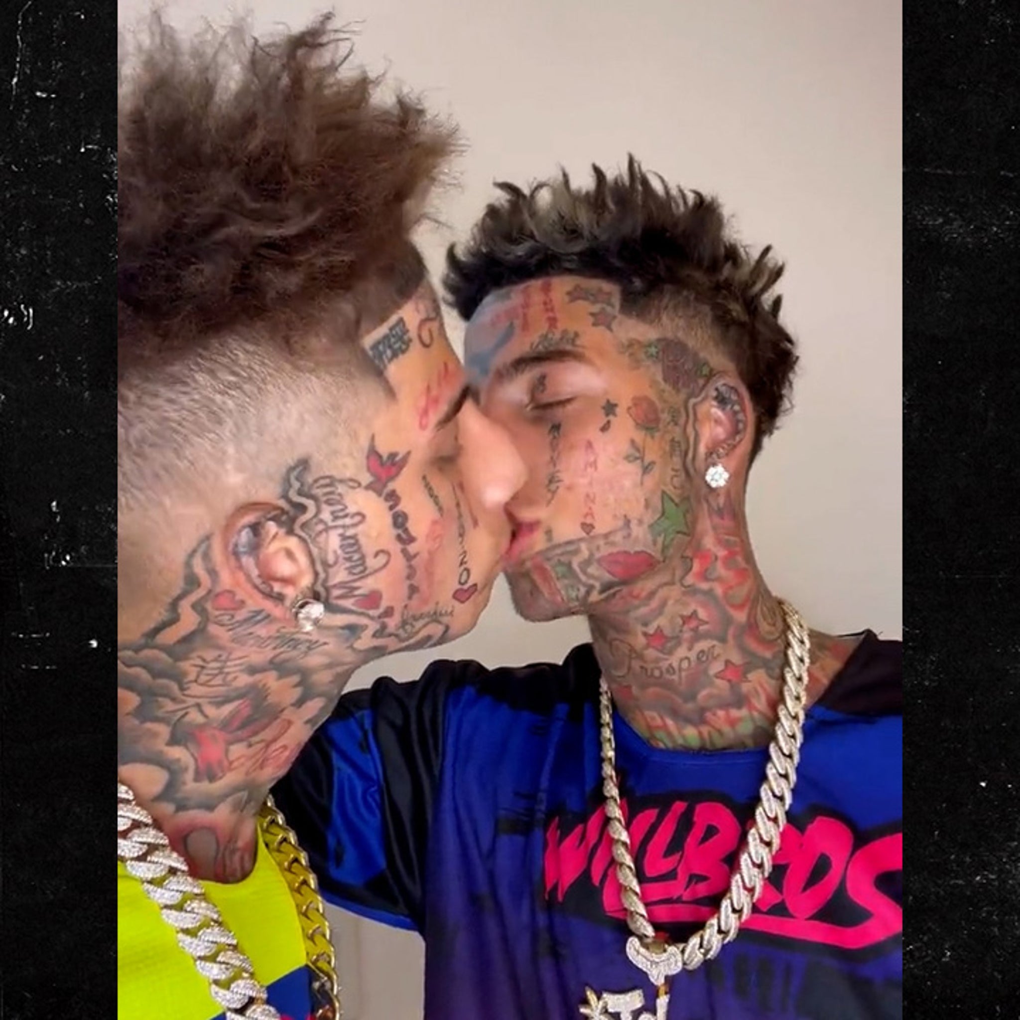 bong karno add Onlyfans Kissing photo