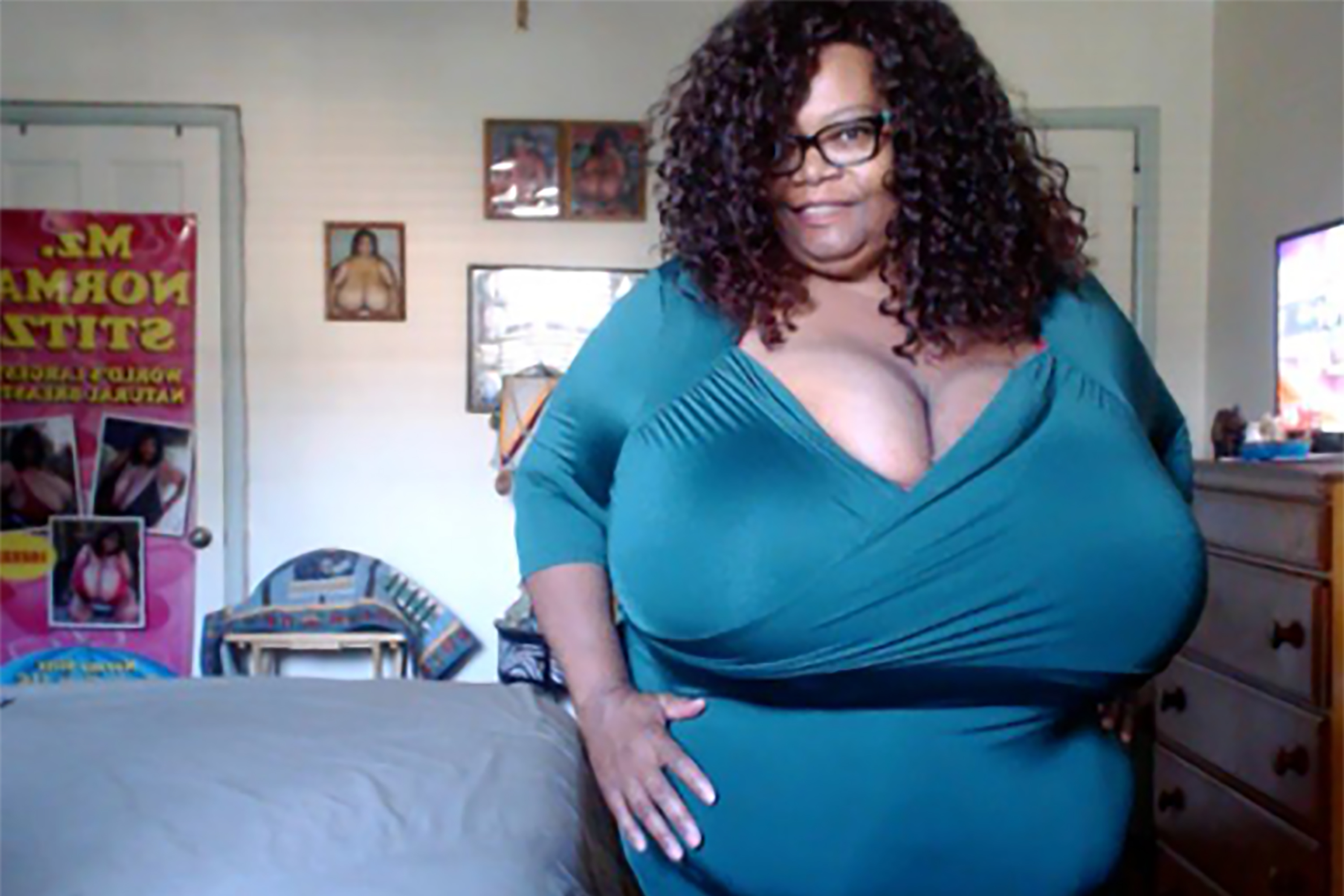 douglas ardon add Massive Natural Mature Tits photo