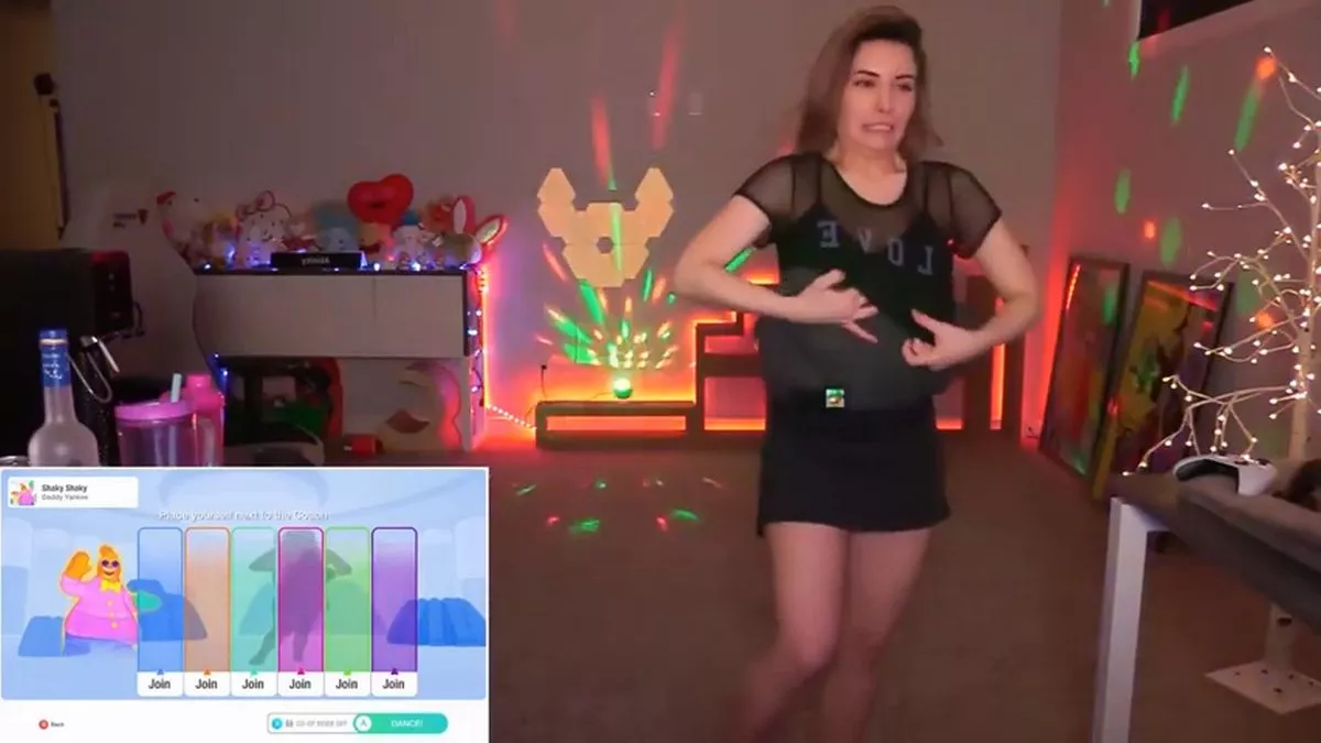 angela keiser add Streamer Nip Slip photo