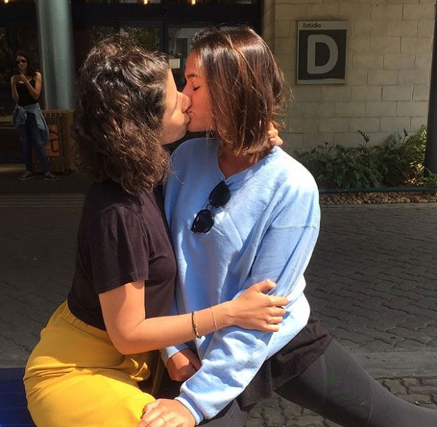 connor ortiz add Bruna Marquezine Lesbian photo