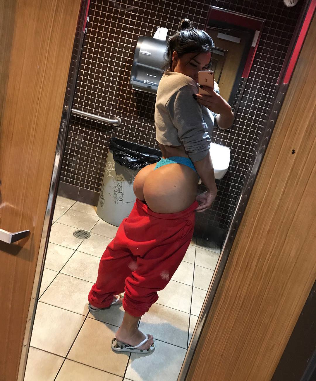 amber kingsbury add Anal Big Buttocks photo