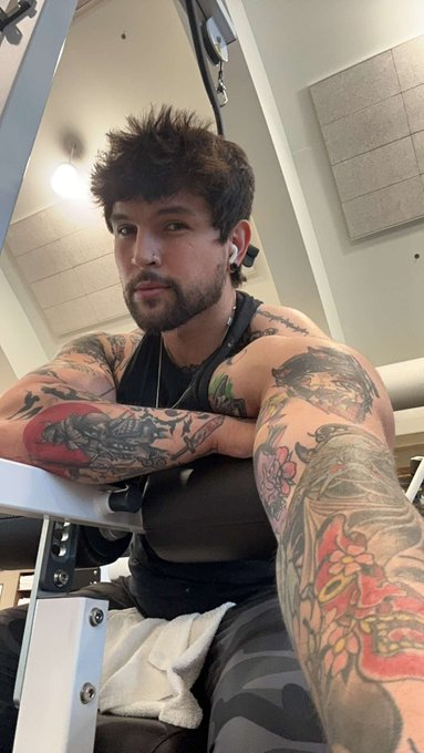 ally gates add Trevor Wagner Nudes photo