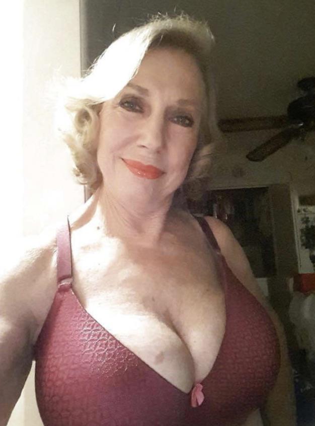 amelia ponce add Large Gilf photo