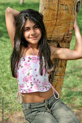 aung khin add Non Nude Spread photo