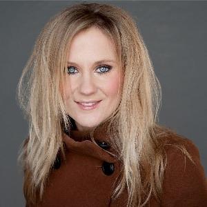dawn fogarty add Ema Carter photo