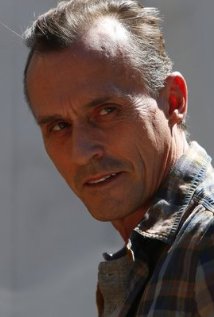 christopher amorim add Robbin Banx photo