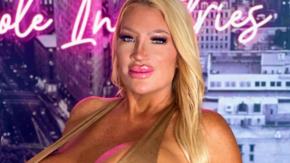 darwin white add Biggest Boobs Strip photo
