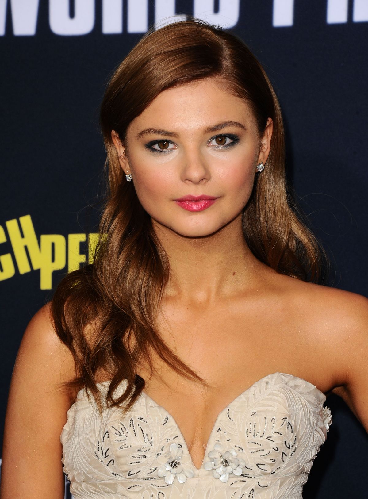 dharius garcia add Stefanie Scott Nude photo