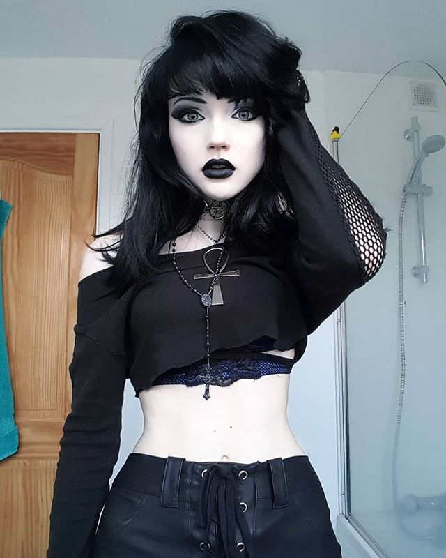 crystal scheu add Egirl Naked photo