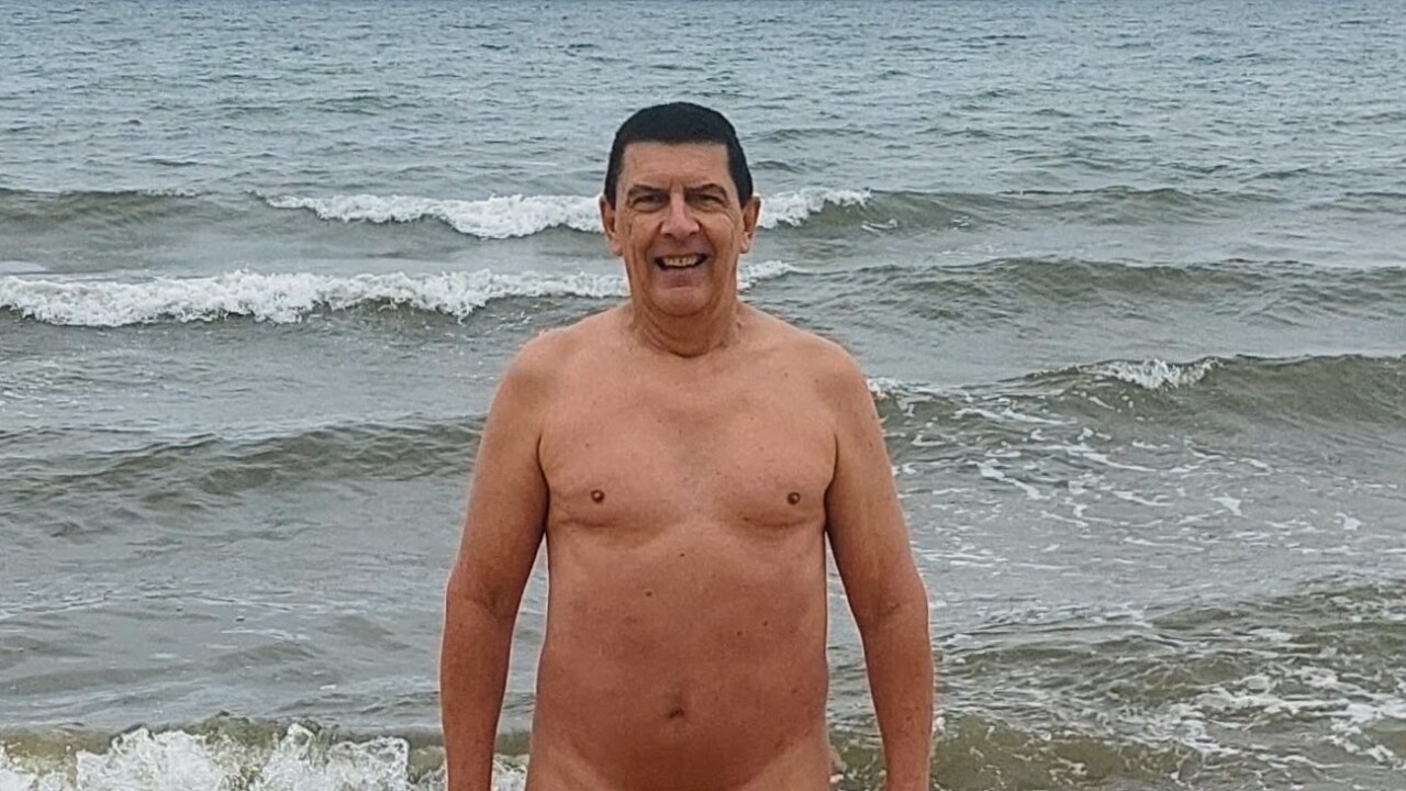 amit maoz add Nude Guys At Beach photo