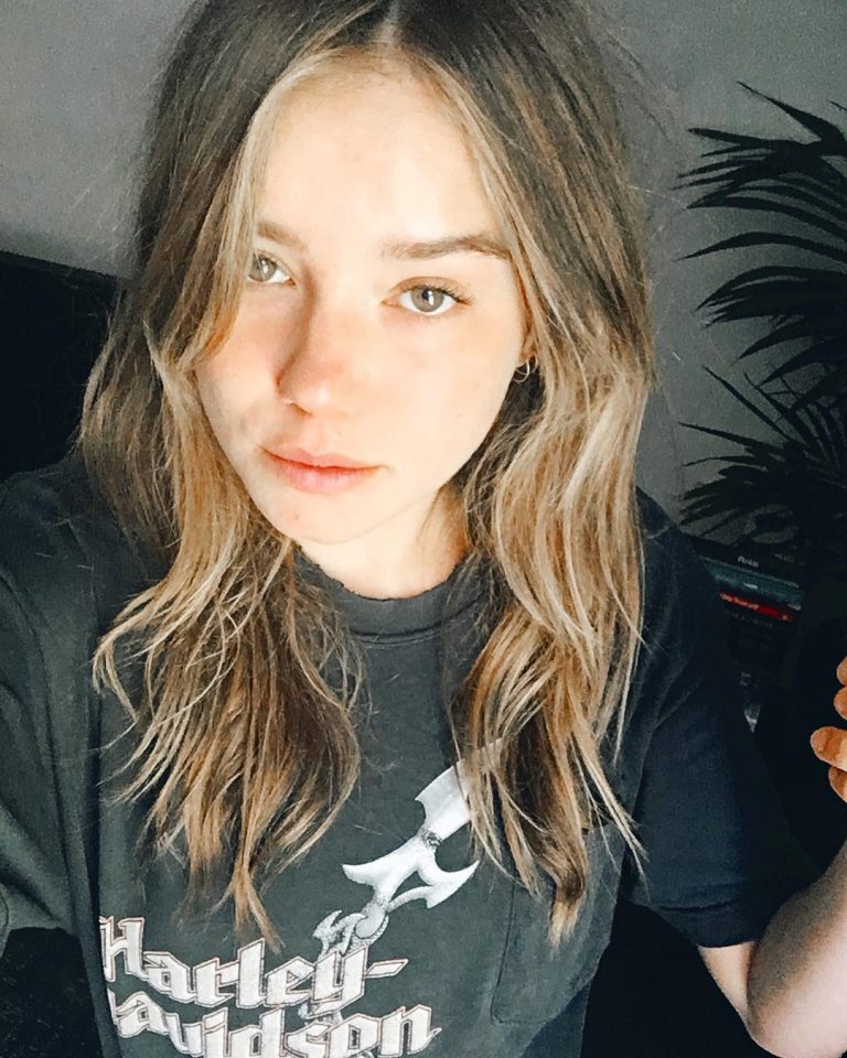 angela nicolaou add Hanna Mangan Lawrence Nude photo