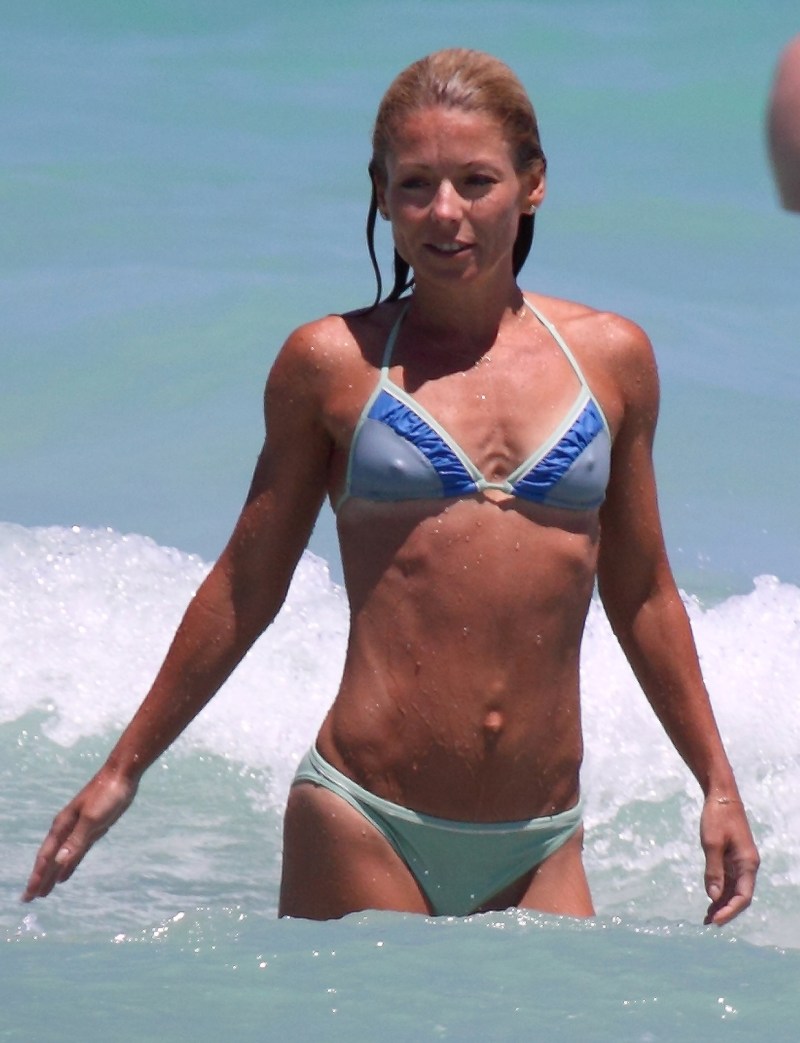 alyssa m perez add Kerri Russell Bikini photo