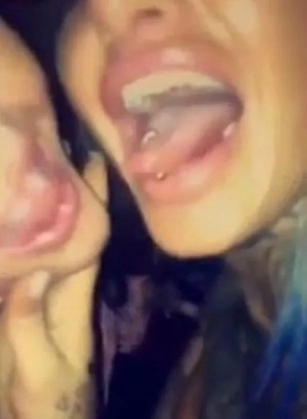 aspen haynes add Horny Lesbian Chat photo