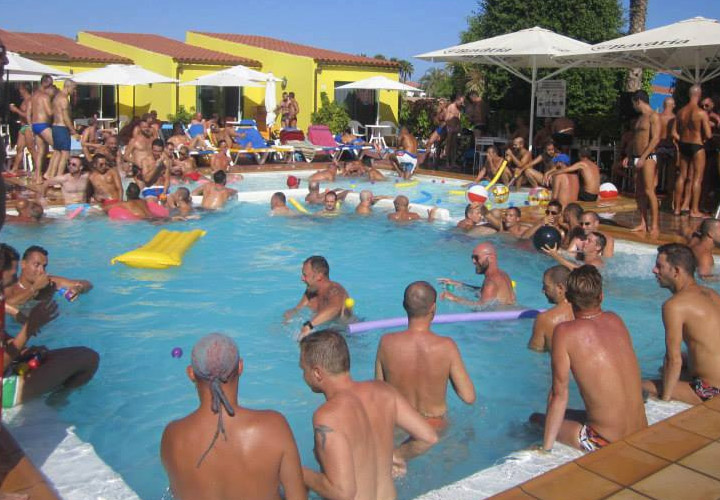 cj vroman add Pool Party Sex photo
