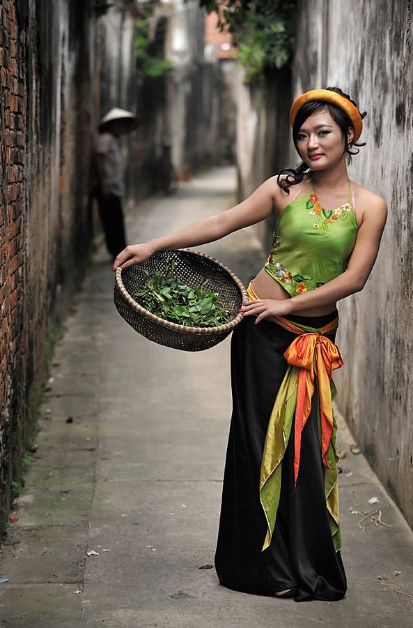 angela skaff add Vietnamese Pussey photo