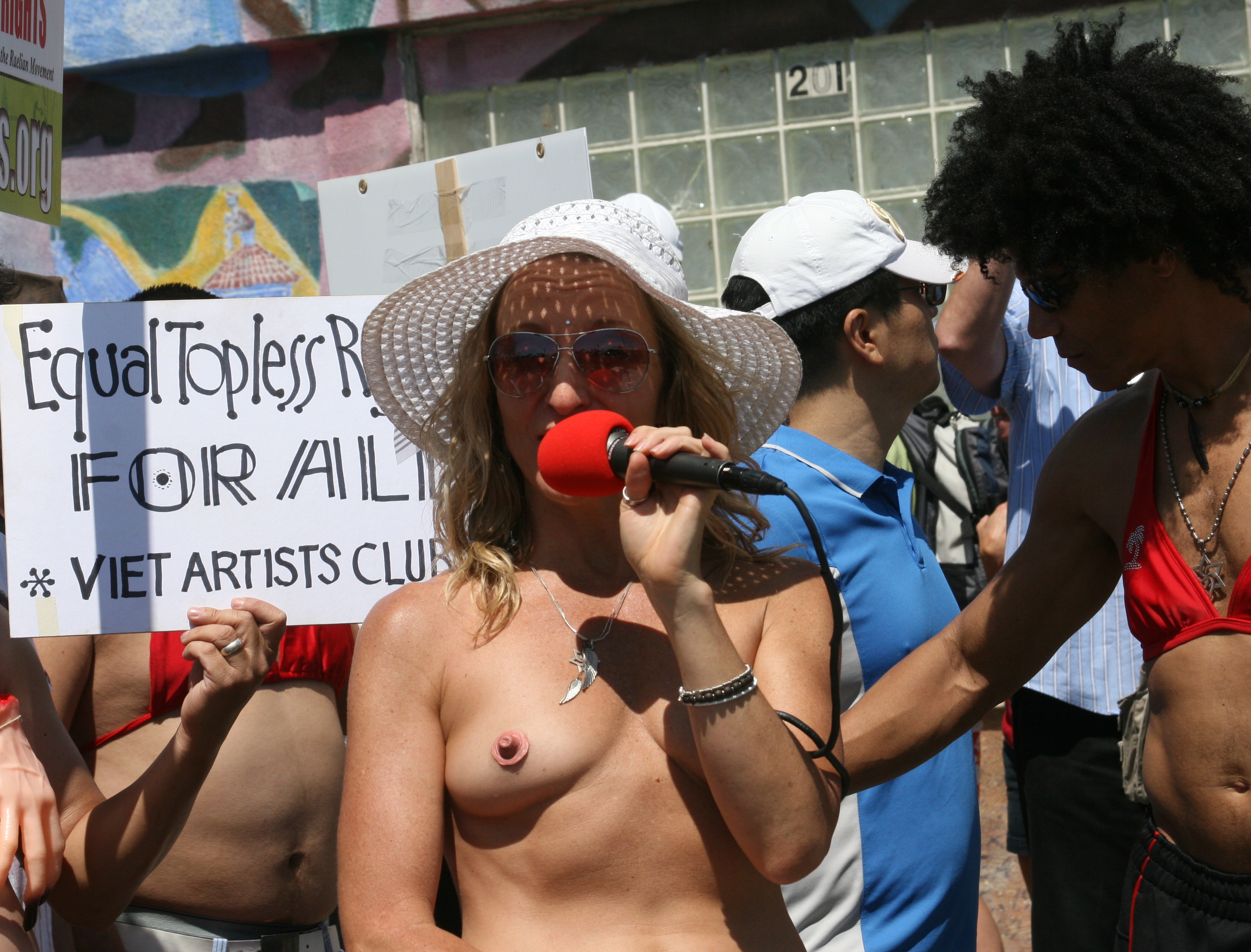 ariane savard add Tits In Public photo