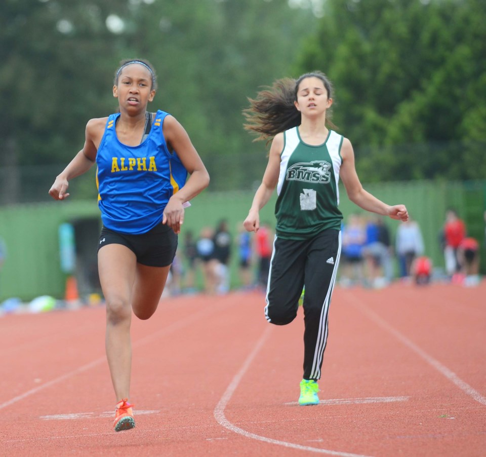 amalia rodas add Taya Silvers photo