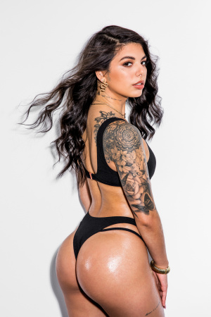 ashley vincent add Gina Valentina Tushy photo