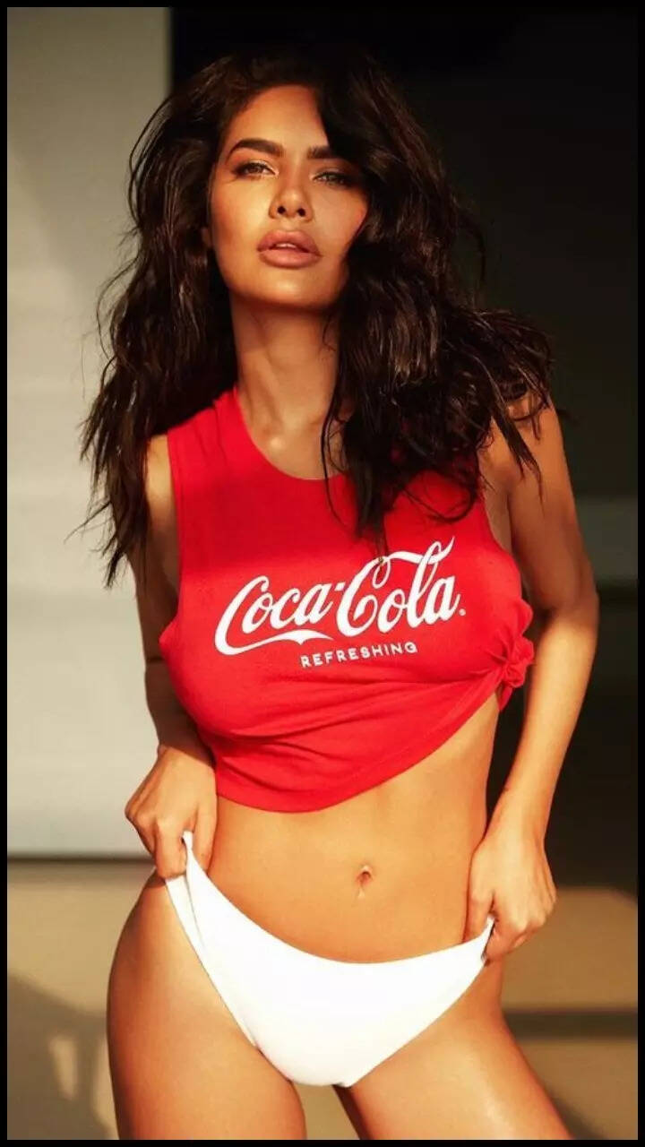 alfonso aparicio add Esha Gupta Nude photo