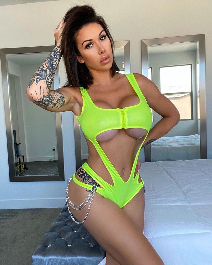 danielle weitz add Savanna Santos Porn photo