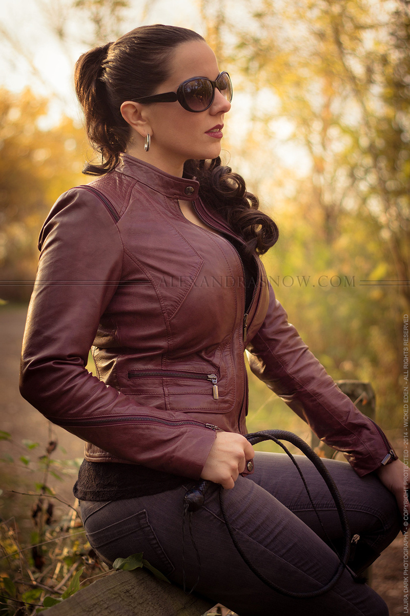 badeth add Alessandra Snow photo