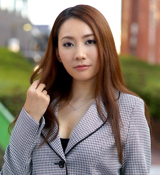 alexis brewer add Akari Niiyama photo
