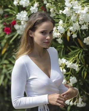 ashley sferra add Alba Baptista Nude photo