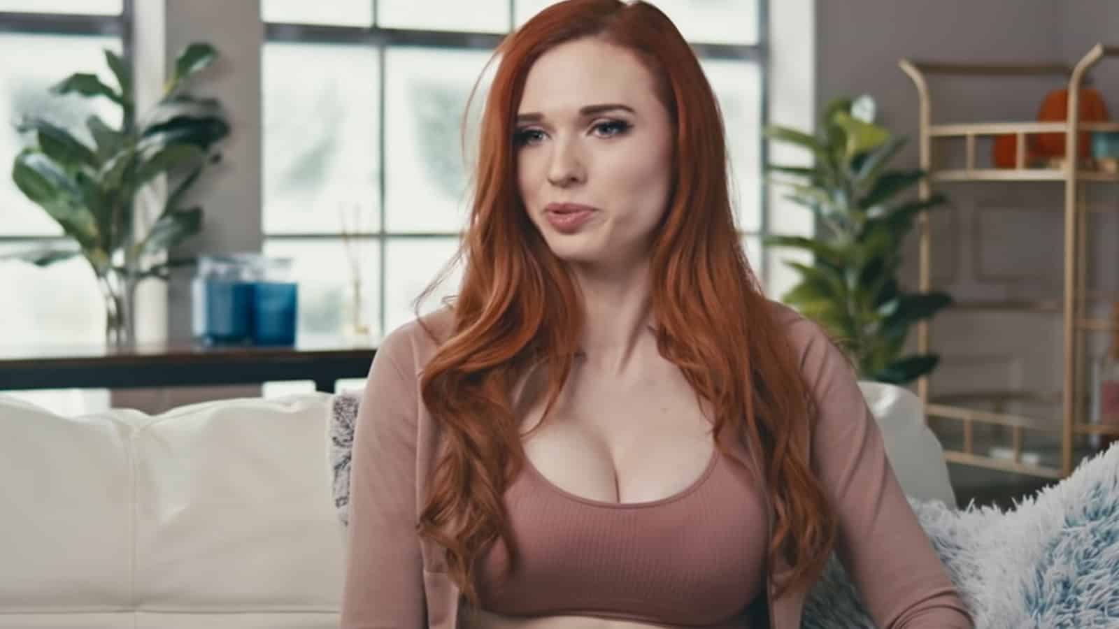 angela basset add Amouranth Butt photo