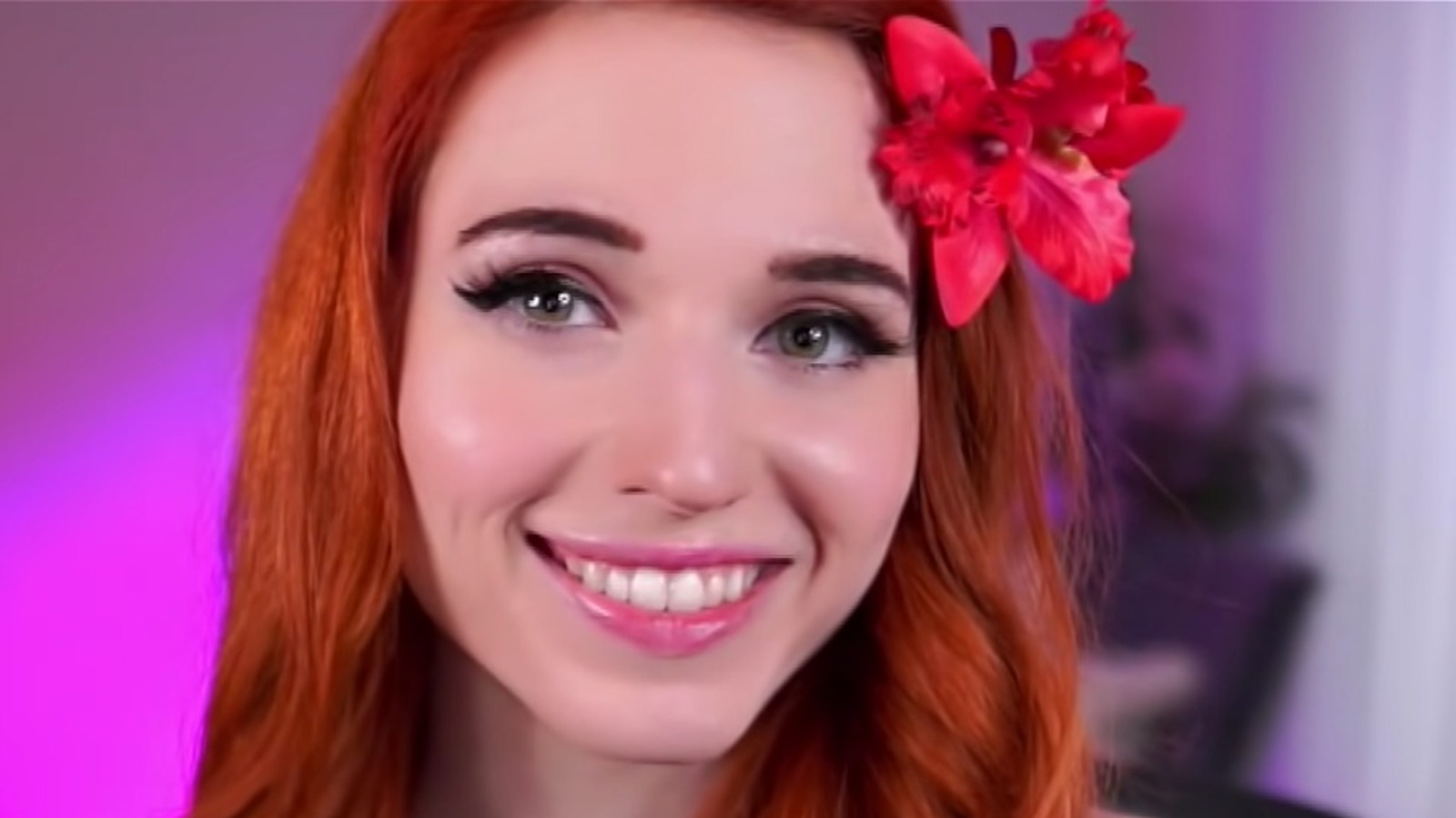 birdy mcbird add Amouranth Butt photo