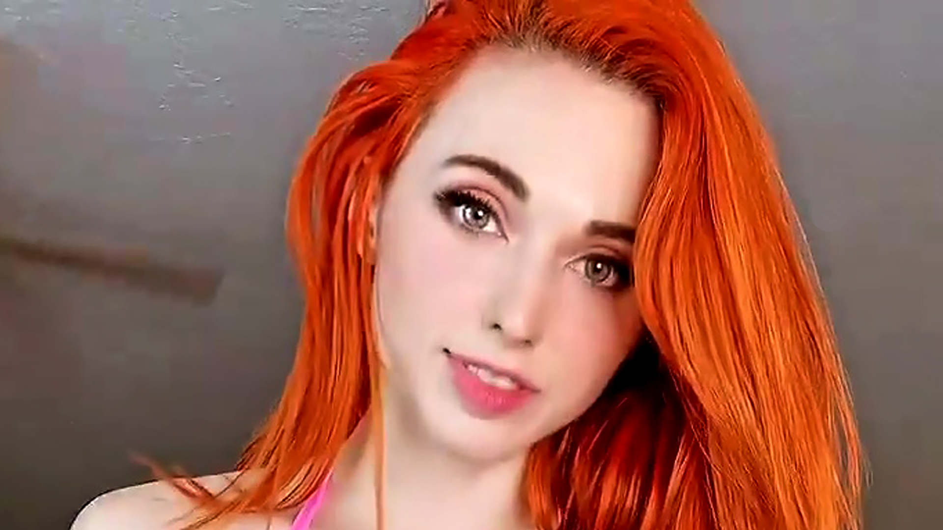 alex chng add Amouranth Pirn photo