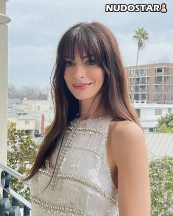 anne mcaleer add Annehathaway Nude photo