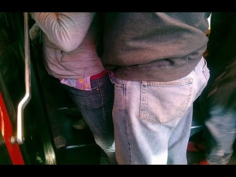 baber siddique add Arrimones En El Metro photo